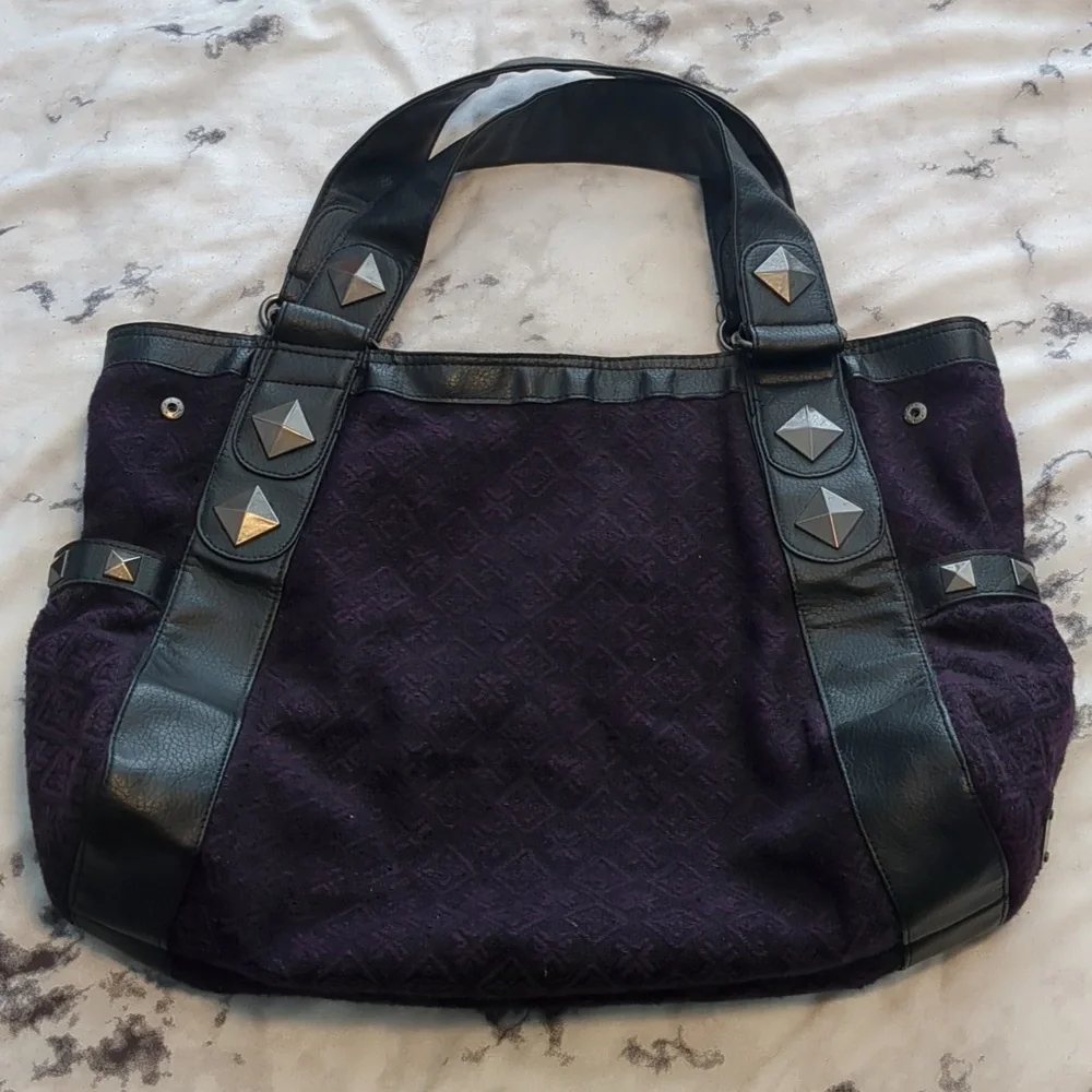 Loungefly xl weekender shoulder bag - Picture 9 of 9